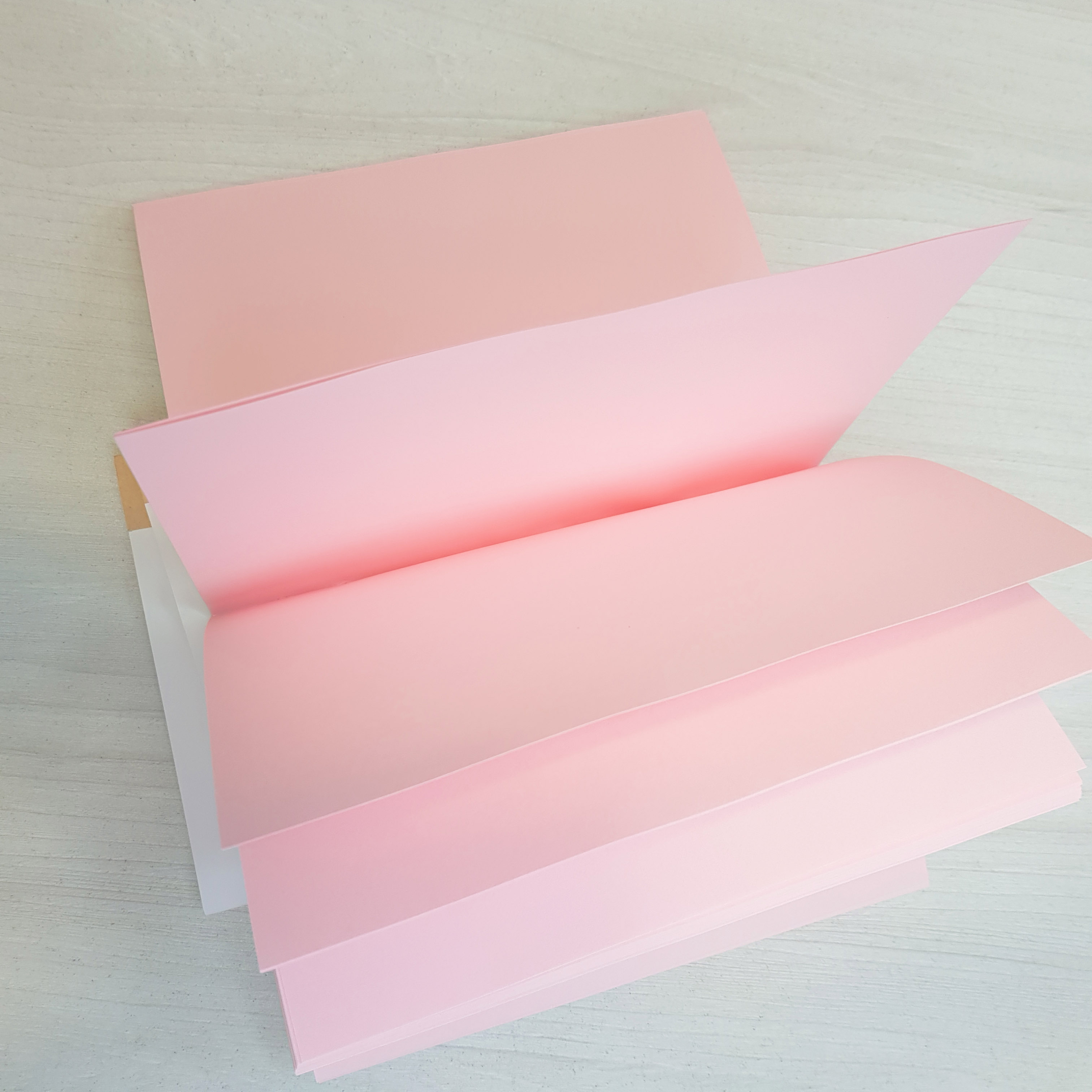 Заготівля для блокнота, розовий колір, 80г / м2, А6, 96 аркушів, 192 сторінки, Magenta Line